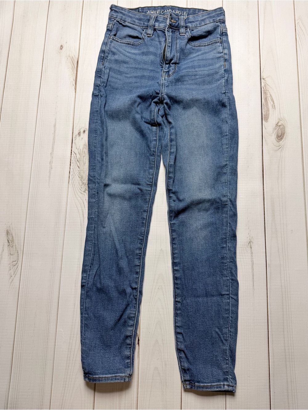 American Eagle Super High-Waisted Jegging Jeans - Size 00